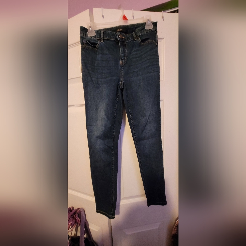 Dark washed jeans from VeraWang!